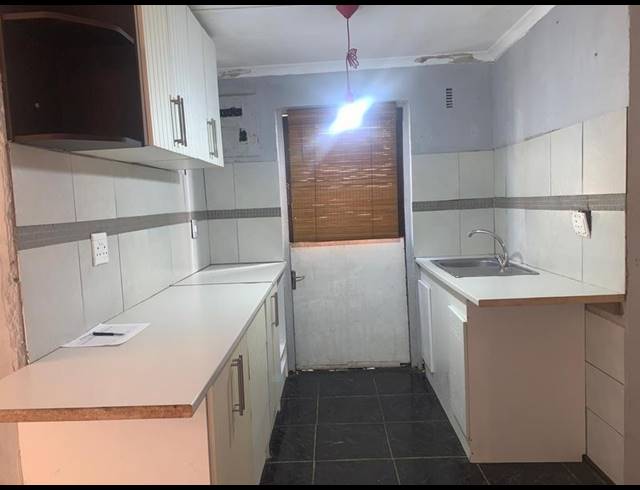 4 BEDROOM HOUSE FOR SALE IN WESTRIDGE